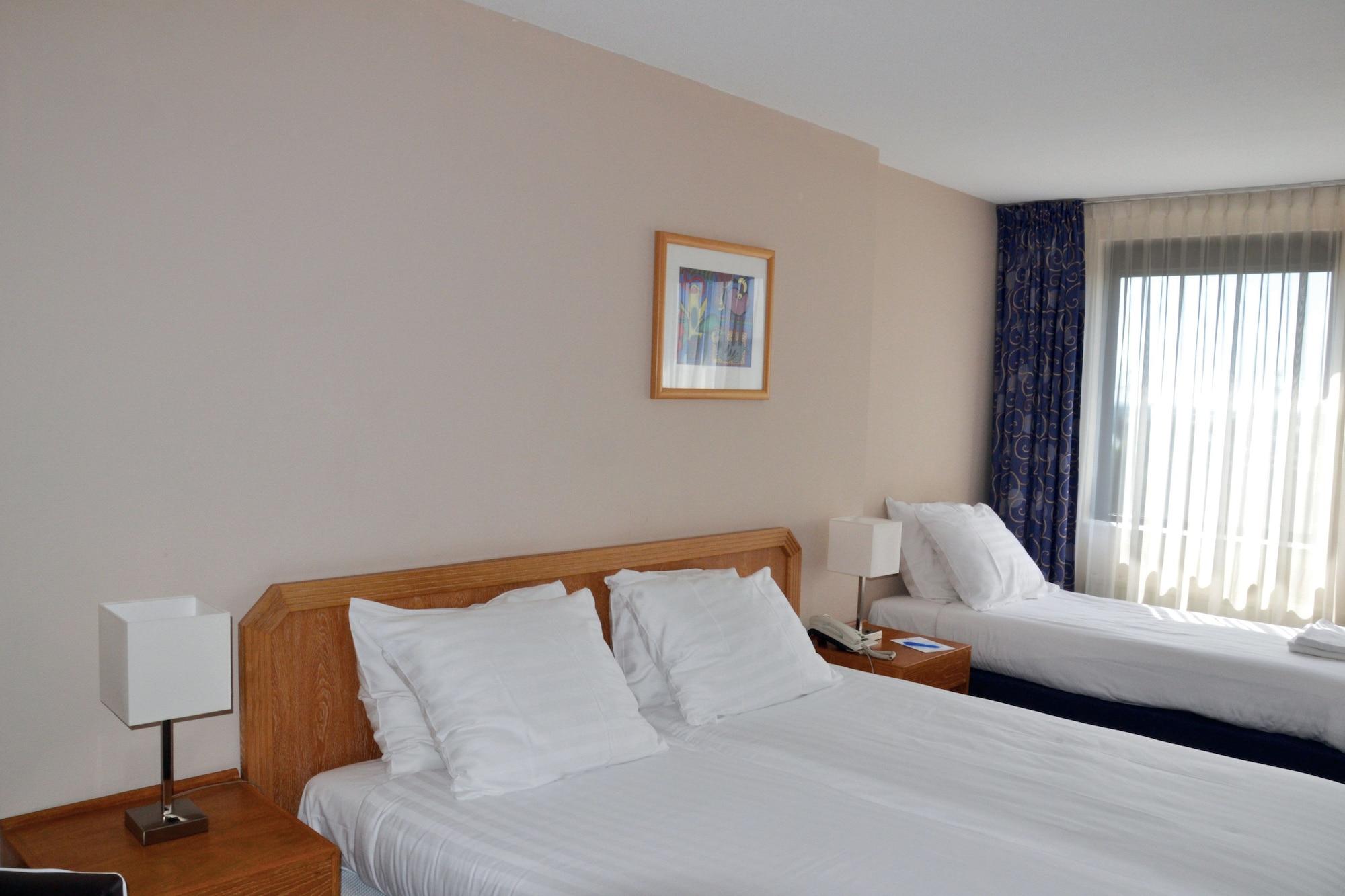 เฟลทเชอร์ โฮเต็ล-เรสเทอรองต์ คาร์ลตัน Hotel นาลด์ไวค์ ภายนอก รูปภาพ